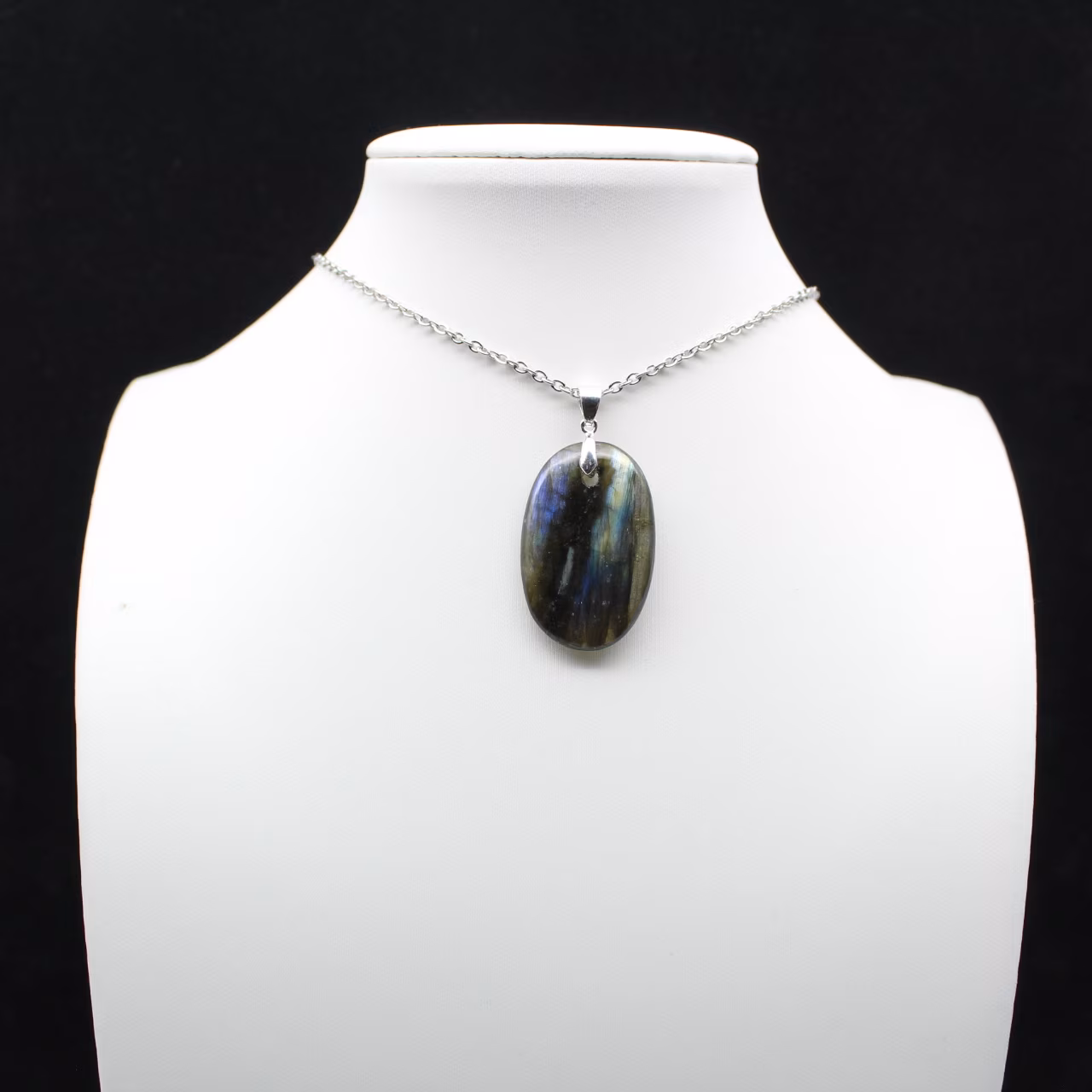 Pendentif ovale en Labradorite