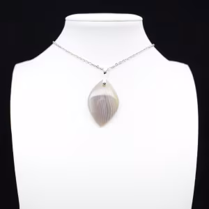 Pendentif en agate rubanée