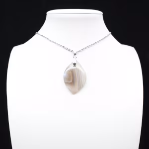 Pendentif en agate rubanée