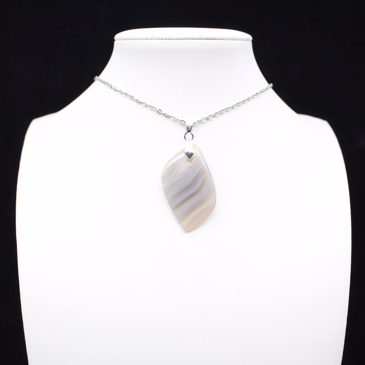 Pendentif en agate rubanée