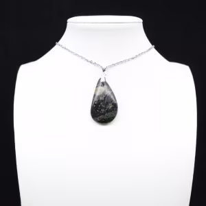 Pendentif de jaspe kambamba en forme de goutte