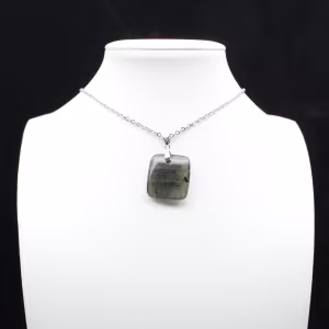 Pendentif carré en labradorite