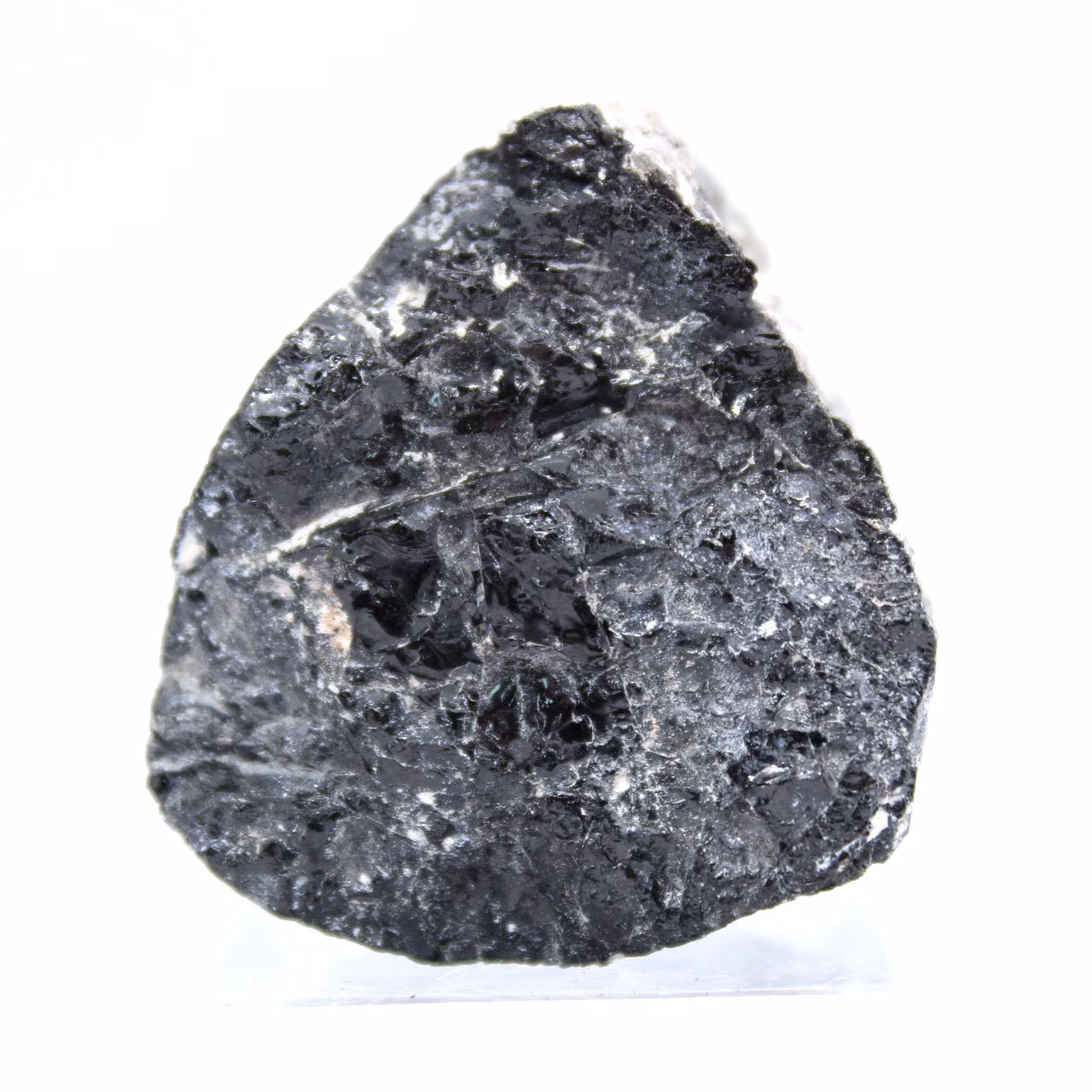 Cristal de tourmaline noire brut
