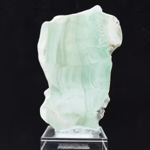 Pierre d’Aragonite verte naturelle en tranche