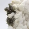 Petit spécimen de mica sur quartz blanc - 5