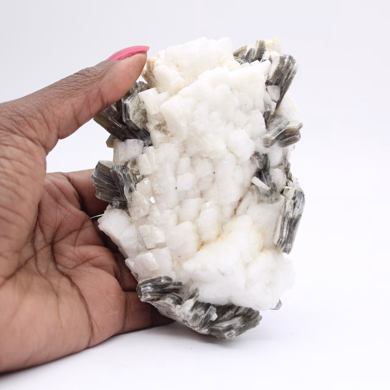 Petit spécimen de mica sur quartz blanc