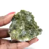 Cristaux d’épidote verte du Maroc sur roche hôte - 0