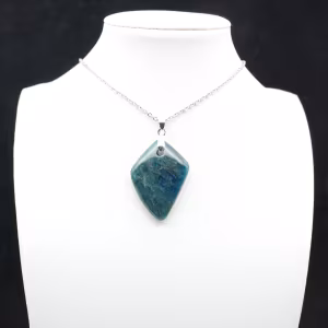 Pendentif Apatite Bleue Madagascar - Spécimen de Qualité