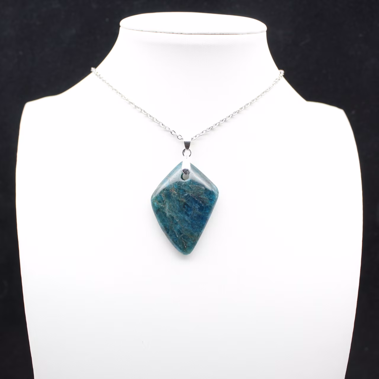 Pendentif Apatite Bleue Madagascar - Spécimen de Qualité
