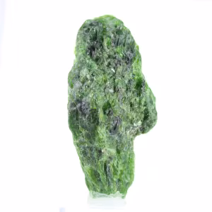 Chromediopside brut de Finlande, roche verte sur socle 85 g
