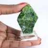 Chromediopside brut finlandais, échantillon vert sur socle 80 g - 1