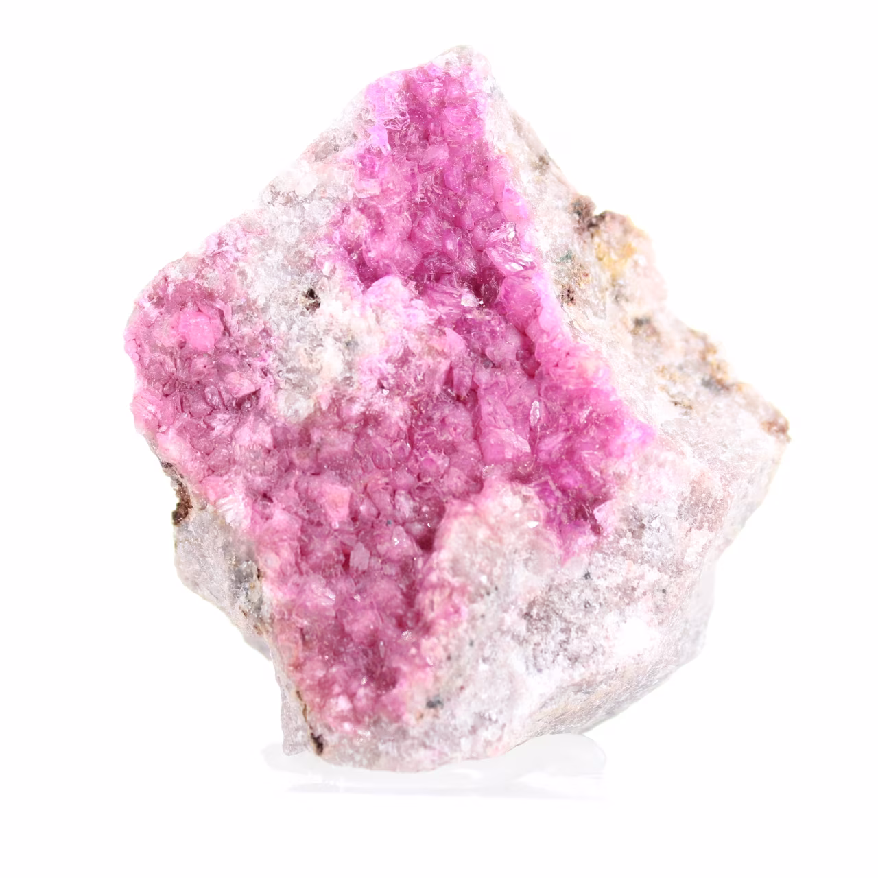 Cobaltocalcite du Congo, cristaux roses en vitrine