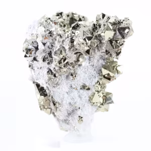 Cristaux de pyrite octaédrique naturelle du Pérou sur socle