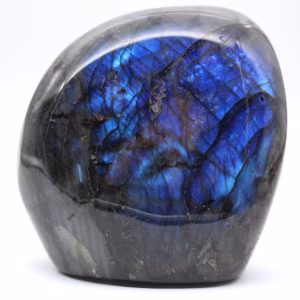 Ornement en Labradorite Polie Spécimen de Madagascar