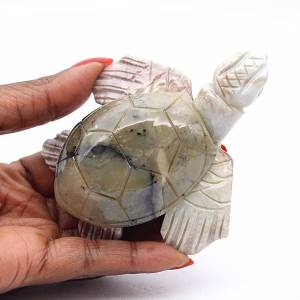 Tortue sculptée en stéatite naturelle de Bolivie