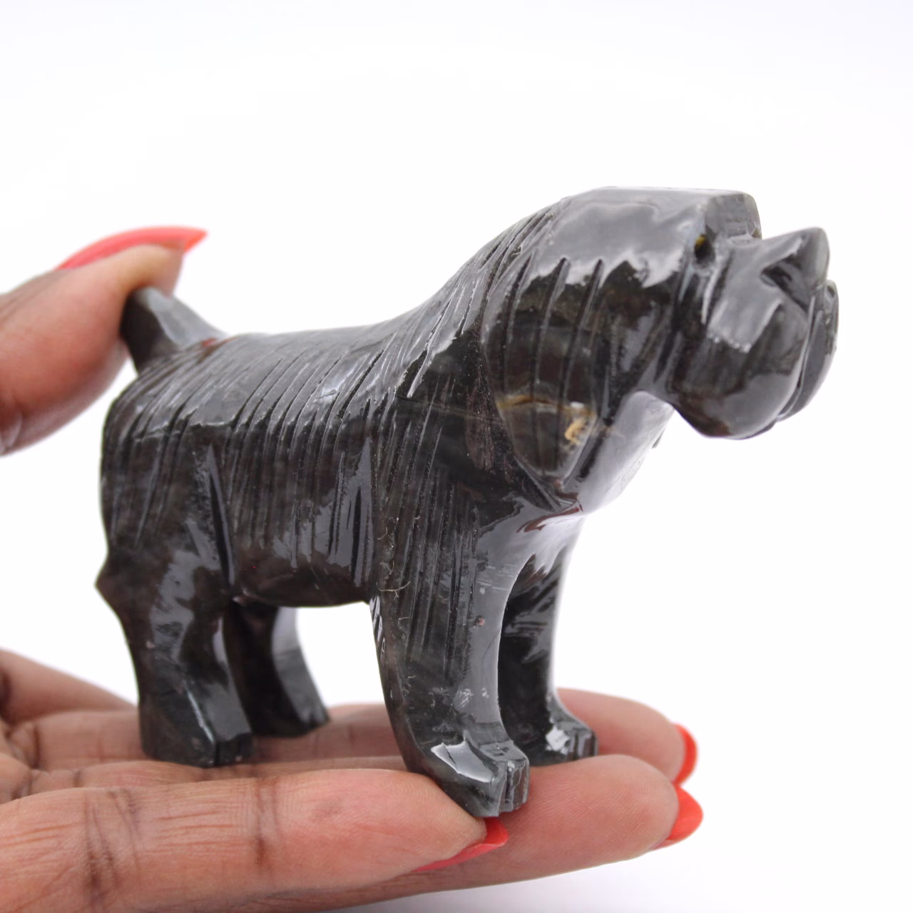 Chien sculpté en stéatite naturelle de Bolivie