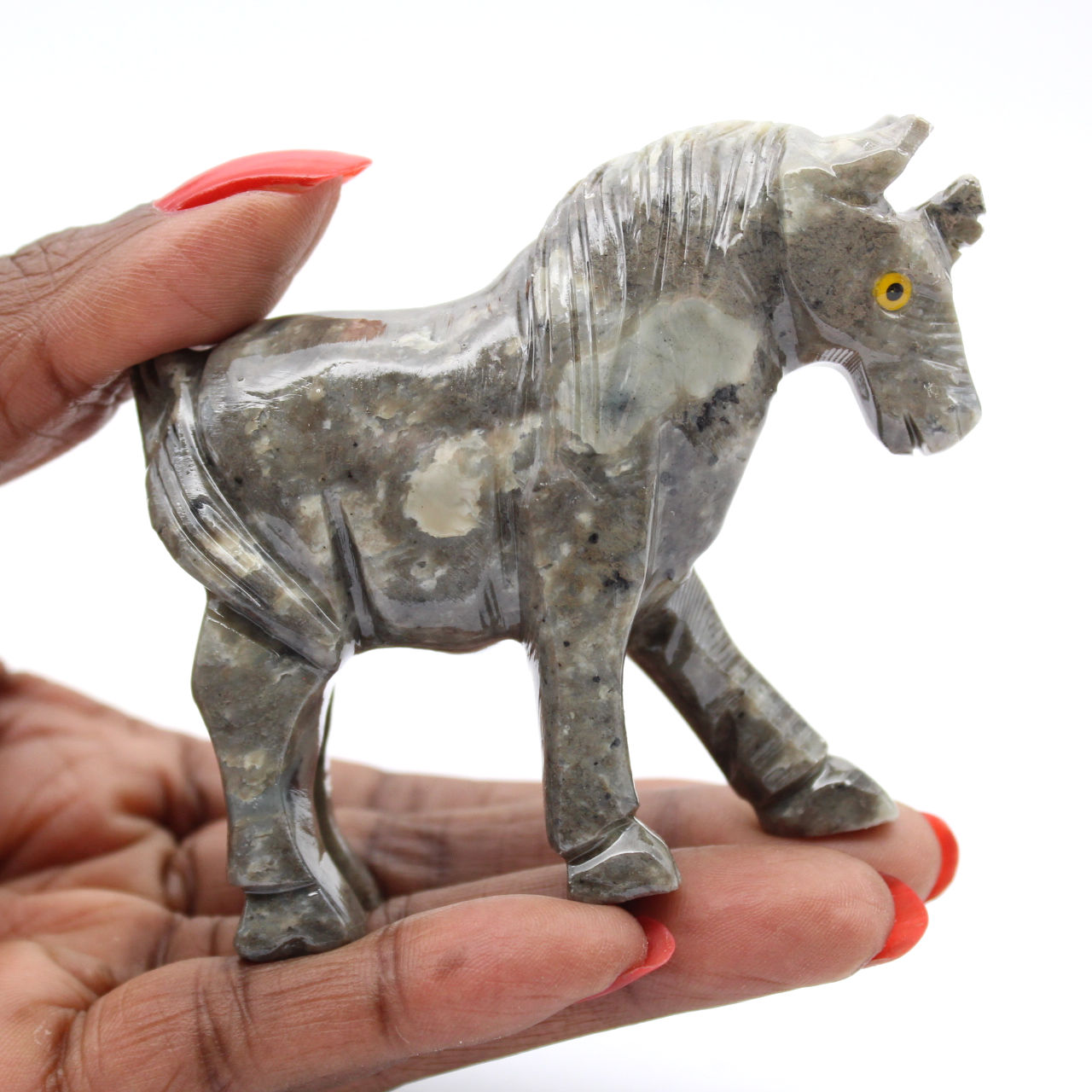 Cheval en stéatite sculptée originaire de Bolivie
