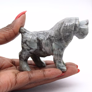 Chien en stéatite : objet animalier sculpté de Bolivie